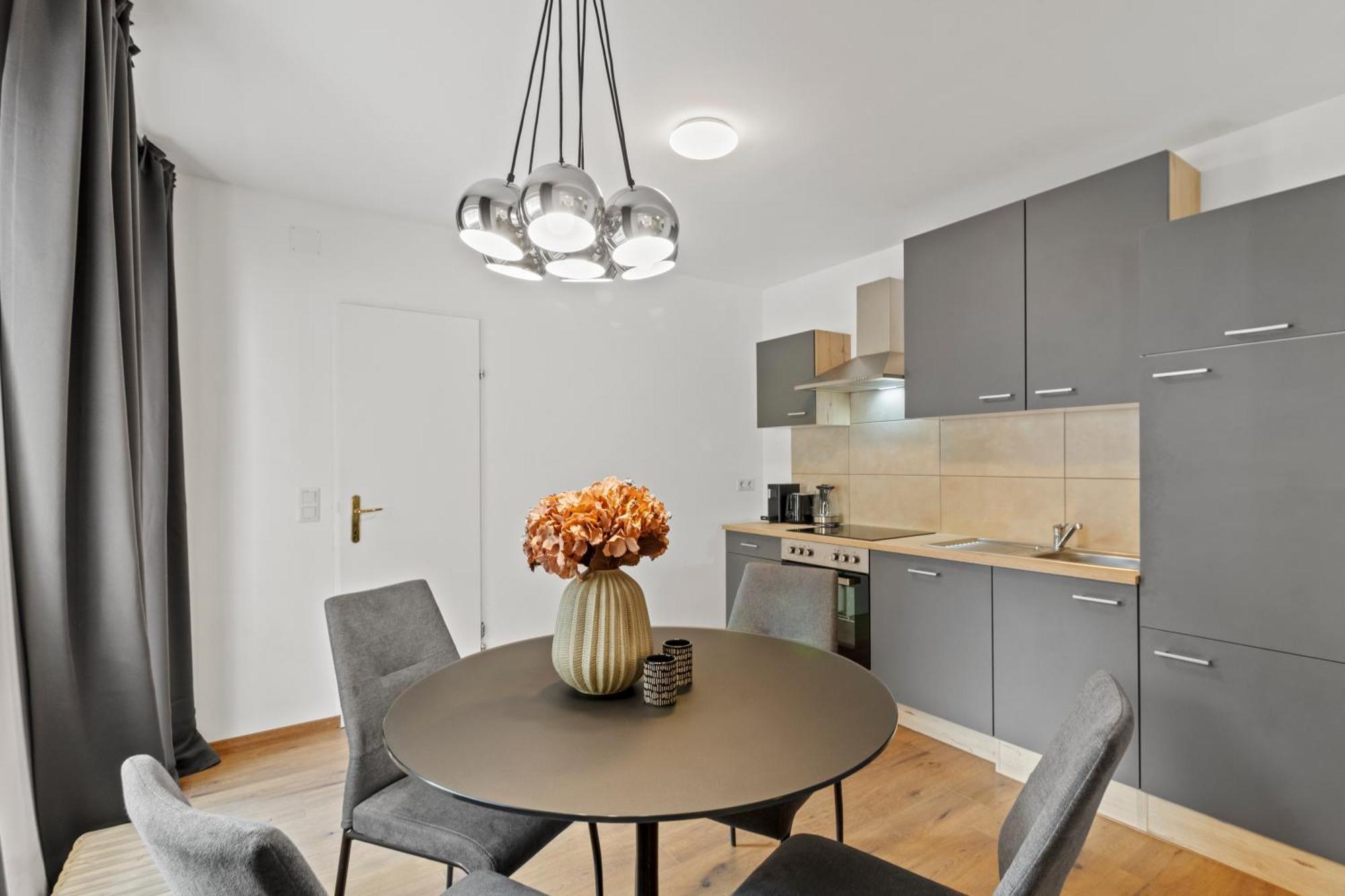 Ferienwohnung Stilvolles Zuhause Mit Terrasse Bruck an der Mur Exterior foto